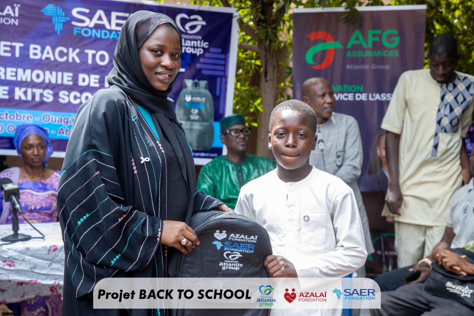 Cérémonie de remise de kits scolaires à 200 élèves brillants issus de Familles modestes.