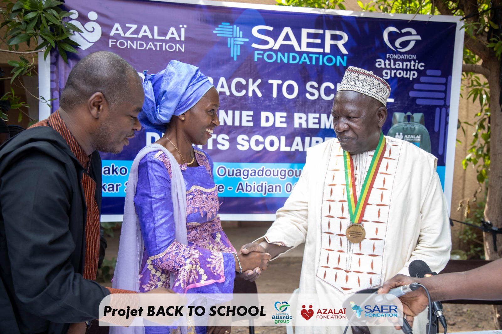 Cérémonie de remise de kits scolaires à 200 élèves brillants issus de Familles modestes.