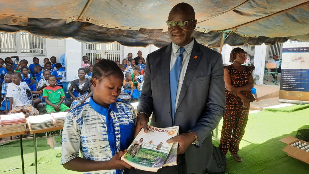 Cérémonie de remise de kits scolaires a l'école " BANGRÉ NOOMA du village de SAG-NIONIOGO