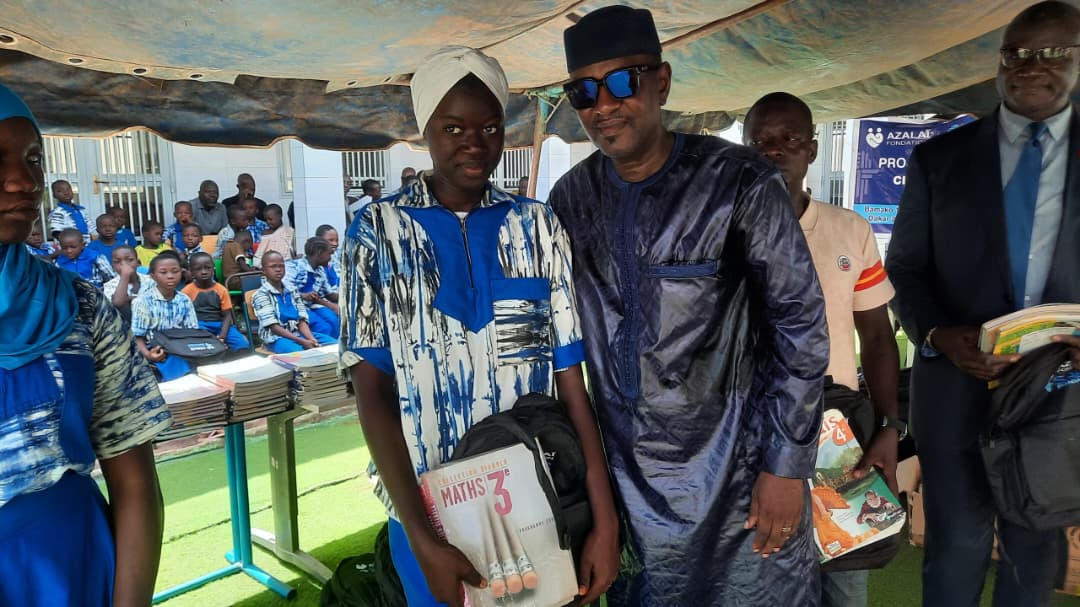 Cérémonie de remise de kits scolaires a l'école " BANGRÉ NOOMA du village de SAG-NIONIOGO